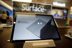 Read more about the article Microsoft is leasing Surface tablet and software bundles to businesses