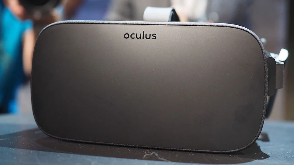 You are currently viewing Oculus begins shipping the finished Rift to developers